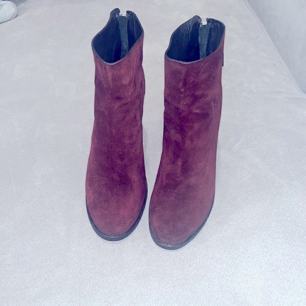 Vintage Rag & Bone burgundy suede leather 4” heel boots, zippered back. - Picture 3 of 5